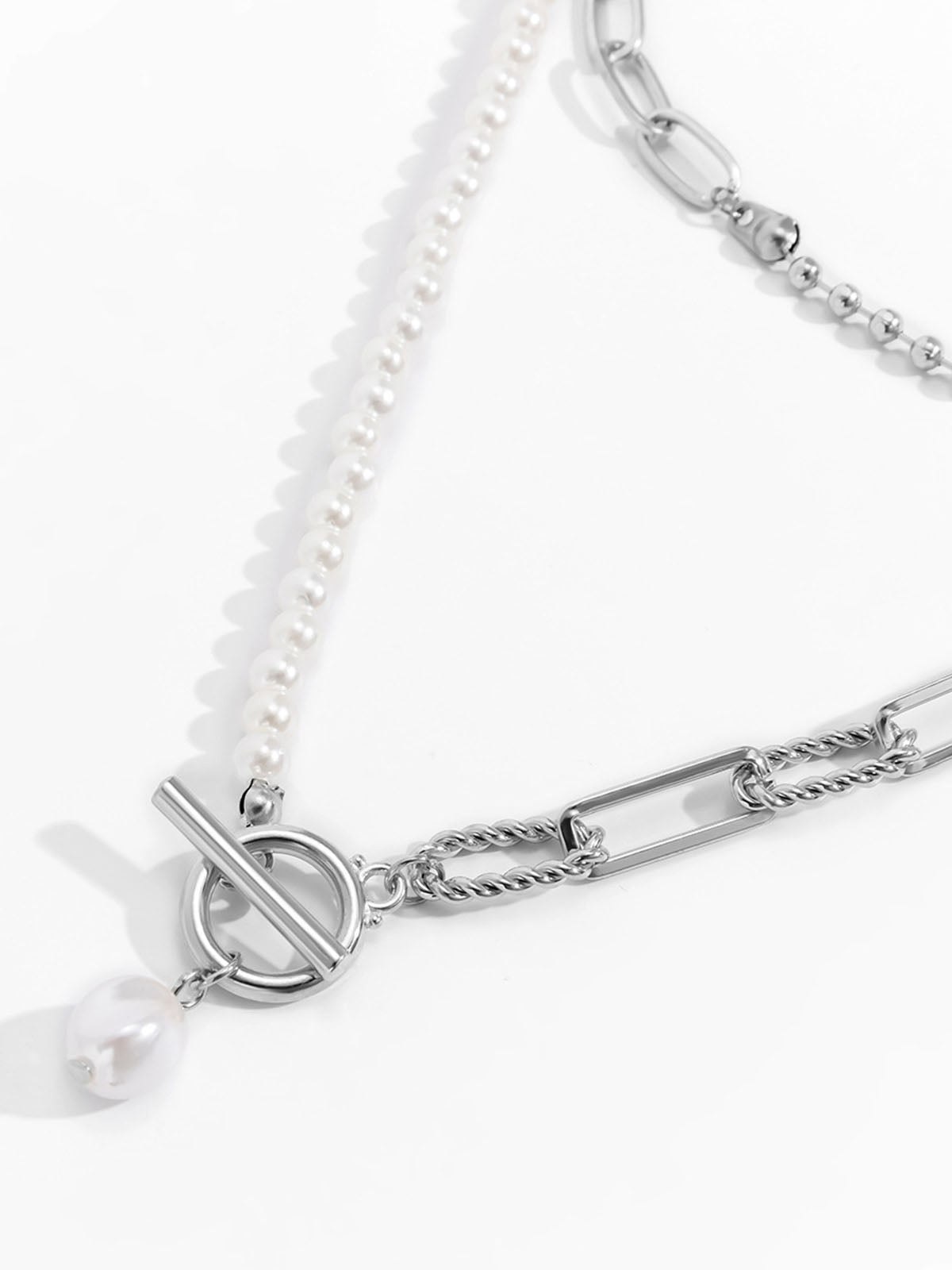 Valentina Moreau - Collar de perlas saturno